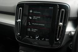 2018 Volvo XC40 T5 Momentum
