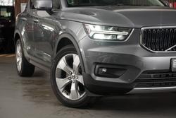 2018 Volvo XC40 T5 Momentum