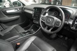 2018 Volvo XC40 T5 Momentum