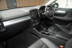 2018 Volvo XC40 T5 Momentum