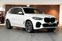 2023 BMW
X5 M50i