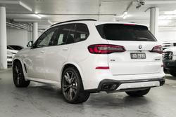 2023 BMW
X5 M50i