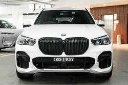 2023 BMW
X5 M50i