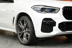 2023 BMW
X5 M50i