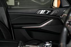 2023 BMW
X5 M50i