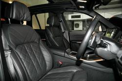 2023 BMW
X5 M50i