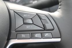 2025 Nissan Navara ST-X