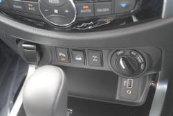 2025 Nissan Navara ST-X