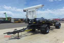 2006 HaulMaster Hook Lift Dog Trailer