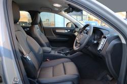 2026 Volvo XC40 Plus B4
