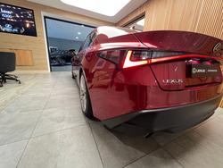 2020 Lexus
IS300 Luxury 2.0L Turbo Automatic Sedan