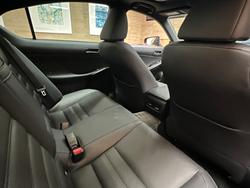 2020 Lexus
IS300 Luxury 2.0L Turbo Automatic Sedan