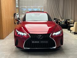 2020 Lexus
IS300 Luxury 2.0L Turbo Automatic Sedan
