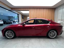 2020 Lexus
IS300 Luxury 2.0L Turbo Automatic Sedan