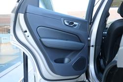 2022 Volvo
XC60 Plus B5