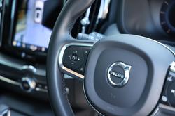 2022 Volvo
XC60 Plus B5