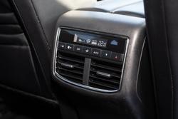 2017 Mazda
CX-9 Azami