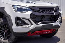 2025 Isuzu D-MAX BLADE