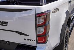 2025 Isuzu D-MAX BLADE