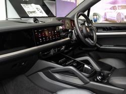 2025 Porsche Cayenne