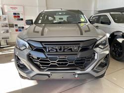 2025 ISUZU D-MAX BLADE