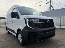 2026 RENAULT MASTER