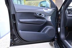 2017 Volvo
                XC90 T6 R-Design