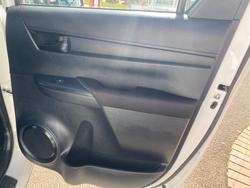 2016 TOYOTA HILUX WORKMATE (4x4)