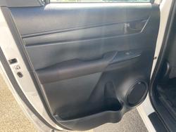 2016 TOYOTA HILUX WORKMATE (4x4)