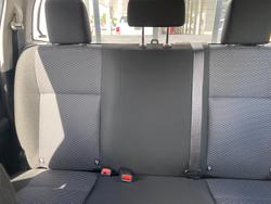 2016 TOYOTA HILUX WORKMATE (4x4)