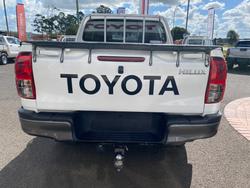 2016 TOYOTA HILUX WORKMATE (4x4)