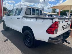 2016 TOYOTA HILUX WORKMATE (4x4)