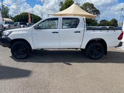 2016 TOYOTA HILUX WORKMATE (4x4)
