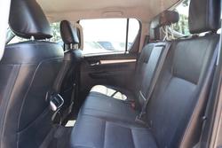 2022 Toyota Hilux SR5