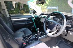 2022 Toyota Hilux SR5