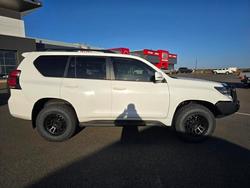 2021 Toyota Prado DSL WGN AT GXL Glacier White