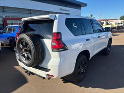 2021 Toyota Prado PRADO DSL WGN AT GX 4277430 005 Glacier White