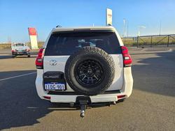 2021 Toyota Prado DSL WGN AT GXL Glacier White