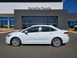 2023 Toyota Corolla Sedan Hybrid Corolla Sedan 1.8L Hyb CVT Ascent Sport Glacier White