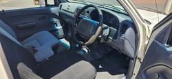 1999 Toyota Hilu 4x4 LN167R White