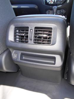 2025 Nissan Navara SL