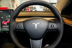 2021 Tesla
Model 3 Long Range