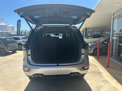 2025 Isuzu MU-X MY25.5 Isuzu MU-X 4X4 LST 3.0 L Automatic (UJOR506D)