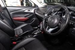 2015 Mazda
CX-3 sTouring