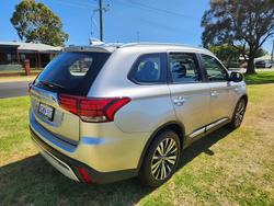 2019 Mitsubishi Outlander ES