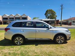 2019 Mitsubishi Outlander ES