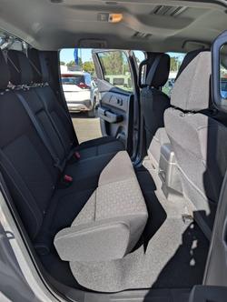2025 NISSAN NAVARA ST