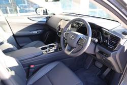 2024 Lexus
                NX350H NX350h Luxury 2.5L Hybrid Auto CVT Wagon 2M00500 001