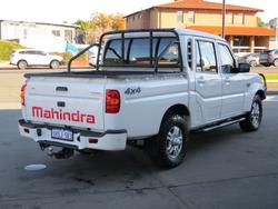 2022 Mahindra PIK-UP S10+ Black mHawk White