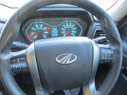 2022 Mahindra PIK-UP S10+ Black mHawk White